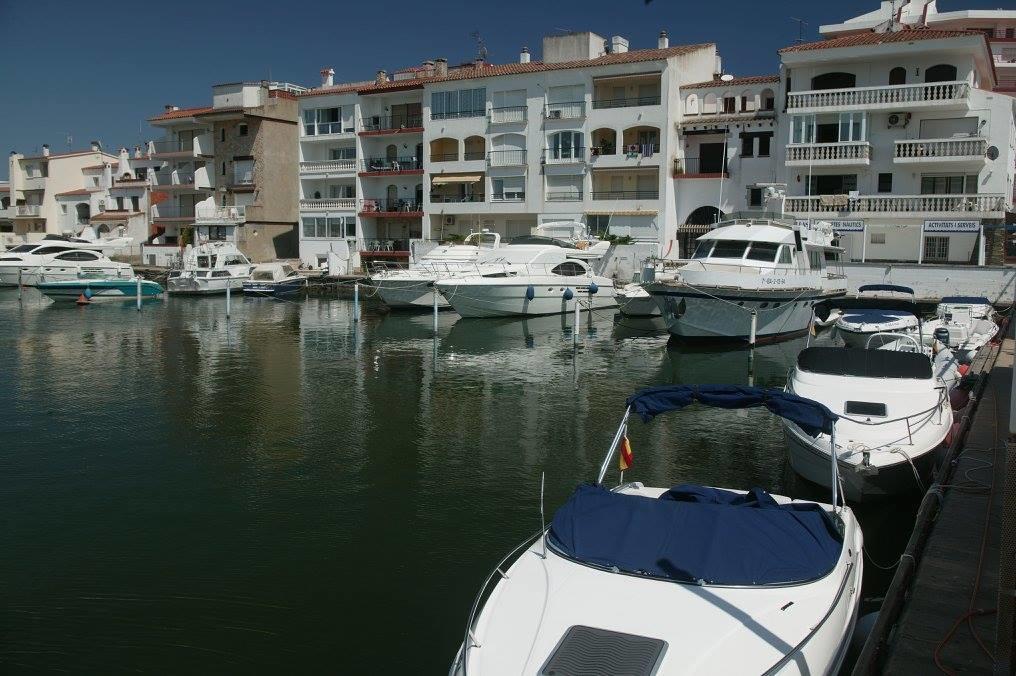 Ferienwohnung Port 27 Empuriabrava Exterior foto